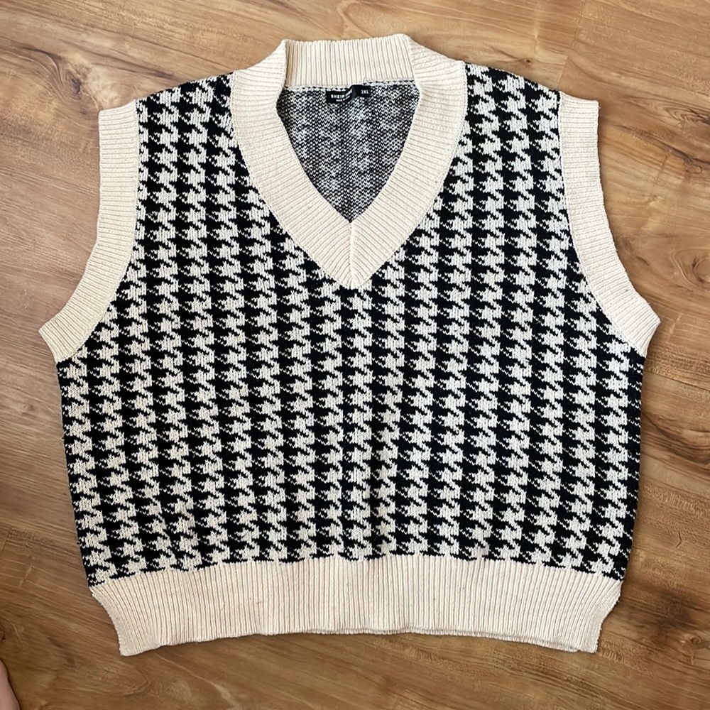 Houndstooth Sweater Vest